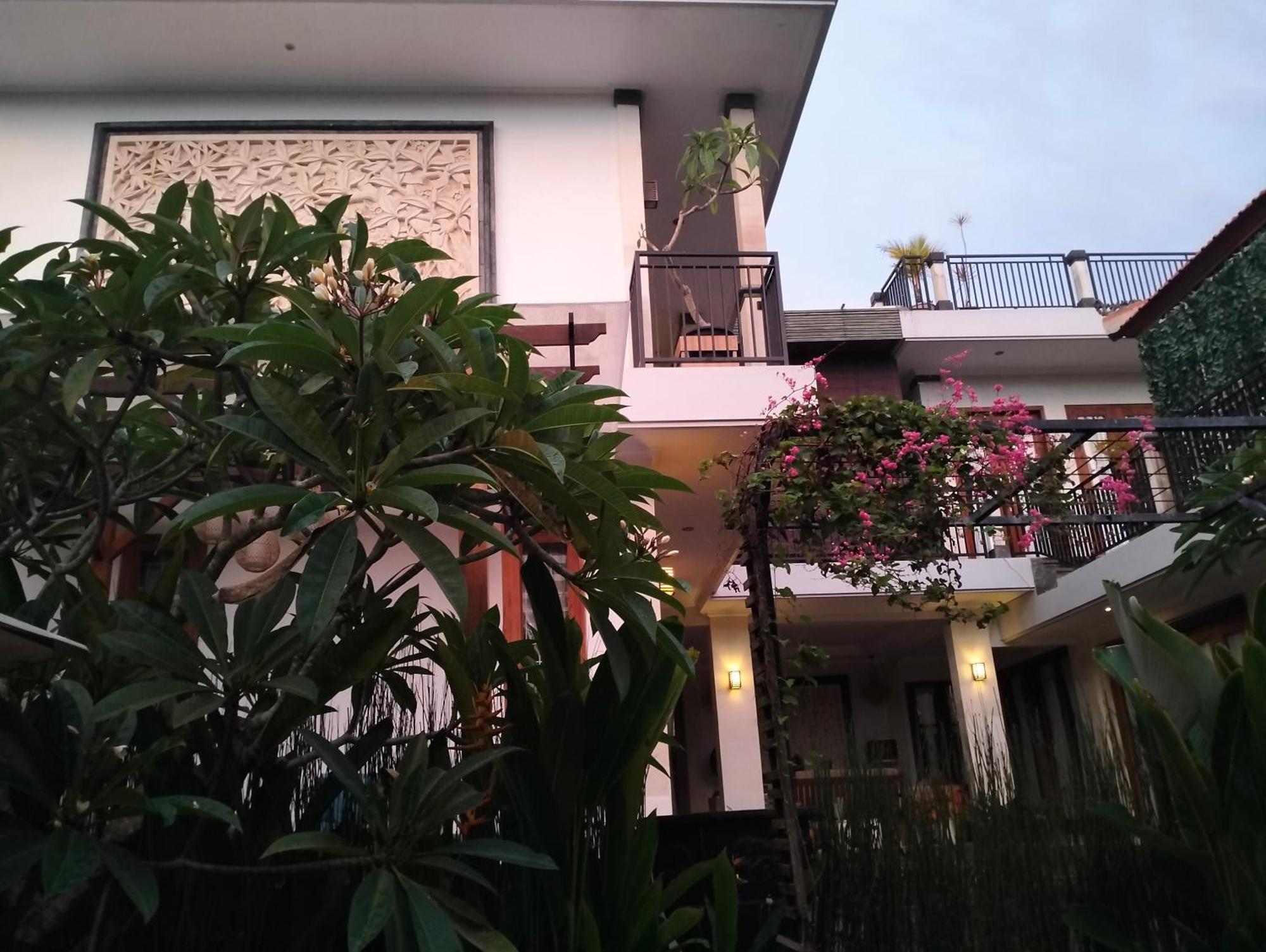 Mandox Villa Bali อูงาซัน ภายนอก รูปภาพ